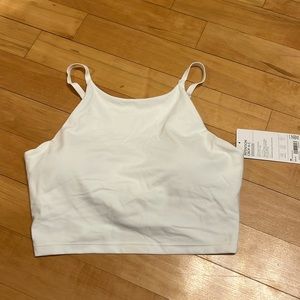 Athleta, intention crop a-c, size M, white
